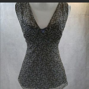 ❤️Tahari Sleeveless Blouse❤️